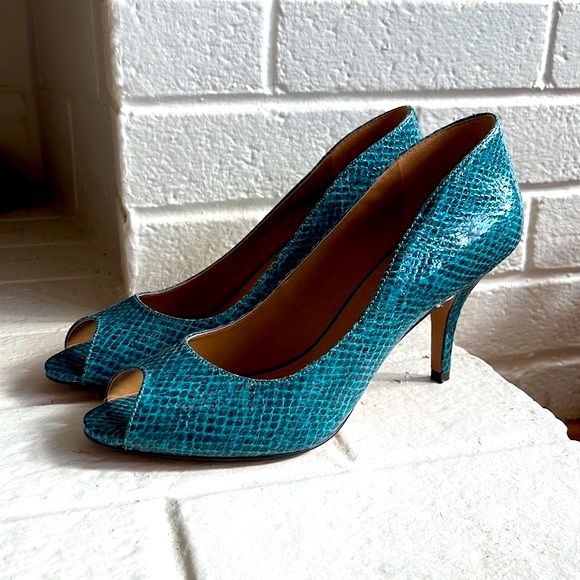 Nine West Shoes - 🌷Nine West Peep Toe Heels